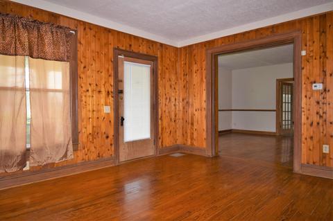 5012 Troy Rd, Springfield, OH 45502 photo 2