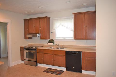 715 Broadway St, Springfield, OH 45504 photo 8