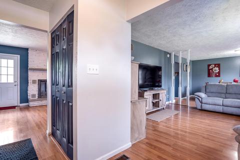 3084 Jonathan Dr, Sidney, OH 45365 photo 2