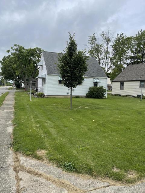 902 N Walnut St, Celina, OH 45822 photo 6