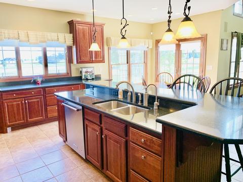 2203 Eaglebrooke Cir, Celina, OH 45822 photo 12