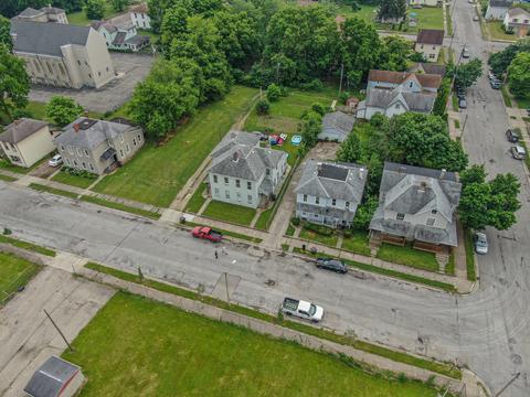 233 W Clark St, Springfield, OH 45506 photo 1