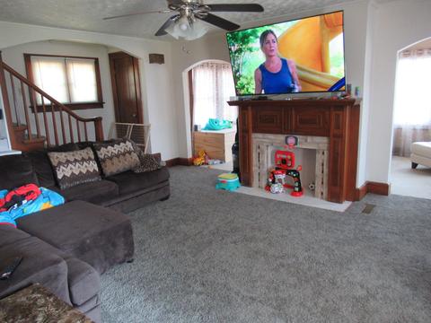 204 W Perrin Ave, Springfield, OH 45506 photo 2