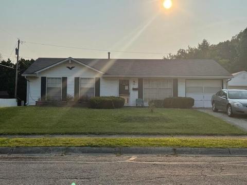 3111 Woonsocket St, Springfield, OH 45503 photo 1