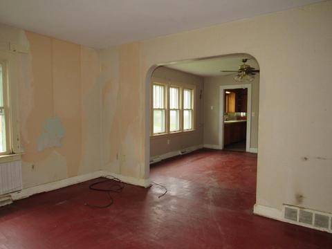 502 S Douglas Ave, Springfield, OH 45505 photo 9