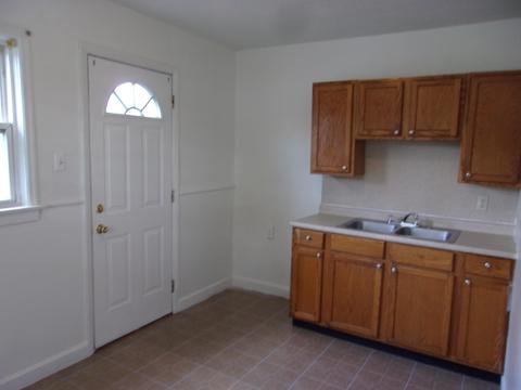 533 E 4th St, Lima, OH 45804 photo 6