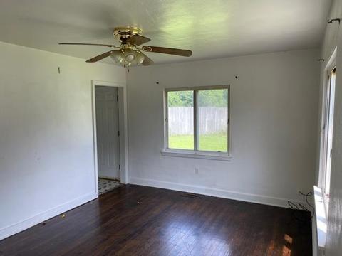 1414 W Cedarview Dr, Springfield, OH 45503 photo 2