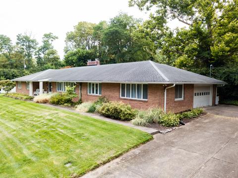 601 Westchester Park Dr, Springfield, OH 45504 photo 1