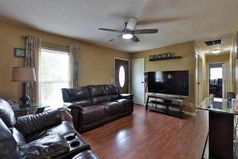 3151 Revels St, Springfield, OH 45503 photo 4