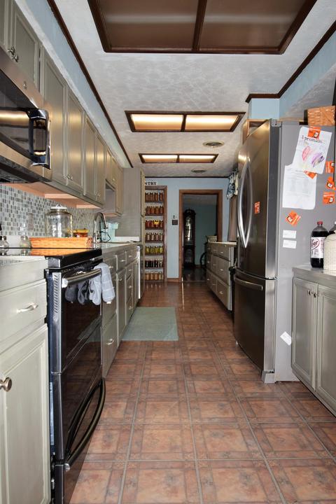 2810 Marshall Rd, Springfield, OH 45503 photo 7