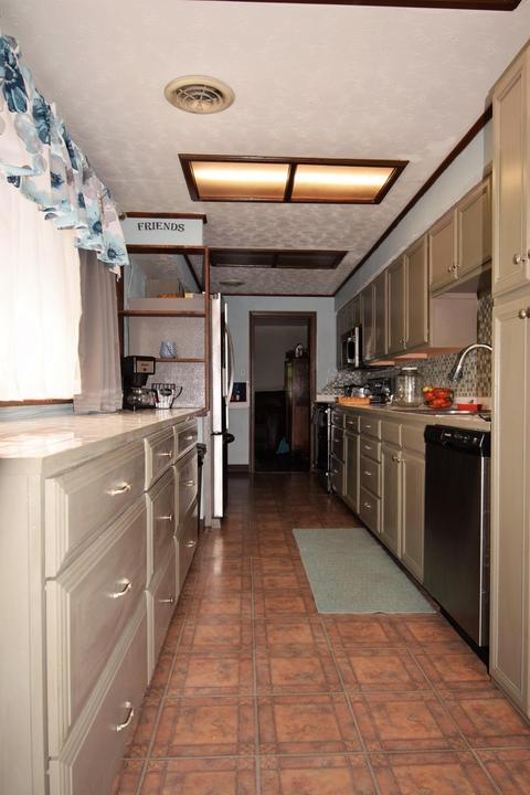 2810 Marshall Rd, Springfield, OH 45503 photo 8