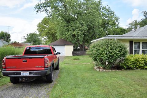 2810 Marshall Rd, Springfield, OH 45503 photo 2