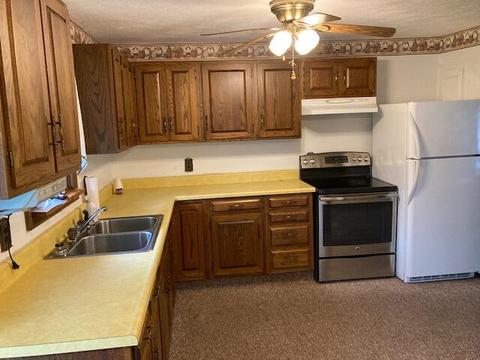 3675 Calhoun Dr, Springfield, OH 45505 photo 2