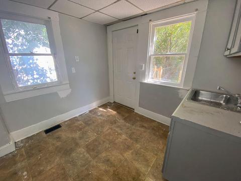 910 Pine St, Springfield, OH 45505 photo 6