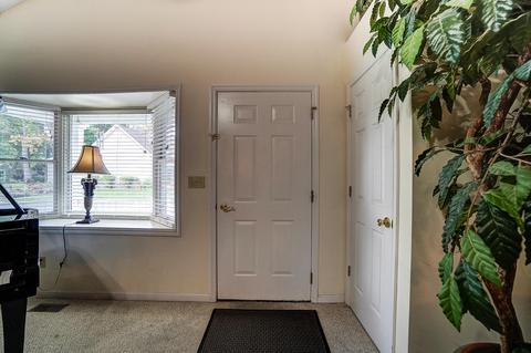 1516 E Ridgeview Cir, Springfield, OH 45504 photo 4