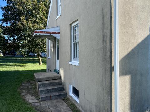 818 E Rose St, Springfield, OH 45505 photo 2