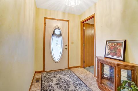 5781 Victorian Way, Springfield, OH 45503 photo 3