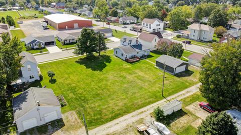 539 W Wayne St, Celina, OH 45822 photo 3