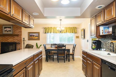 2422 Hemphill Rd, Dayton, OH 45440 photo 10