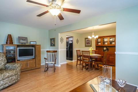 2422 Hemphill Rd, Dayton, OH 45440 photo 6