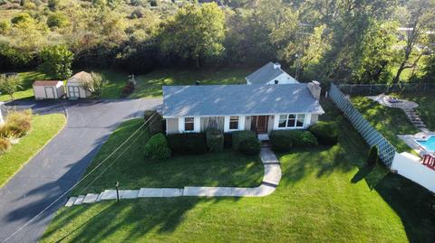 3445 Colonial Dr, Springfield, OH 45504 photo 5