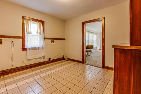 2210 Troy Rd, Springfield, OH 45504 photo 21