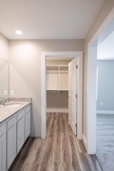 737 E Mccreight Ave, Springfield, OH 45503 photo 8