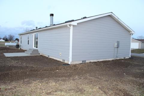 1202 Cornish Dr, De Graff, OH 43318 photo 3