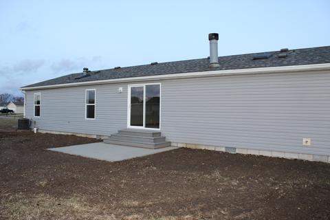1202 Cornish Dr, De Graff, OH 43318 photo 4