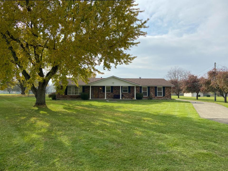 2385 S Tecumseh Rd, Springfield, OH 45502 31 Photos MLS 1015374