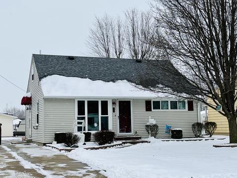 832 Hemlock St, Celina, OH 45822 photo 1