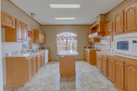 2757 May St, Springfield, OH 45505 photo 10