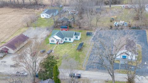 2757 May St, Springfield, OH 45505 photo 1