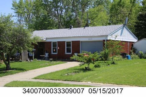 2048 S Center Blvd, Springfield, OH 45506 photo 1