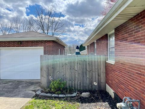 1555 Fulton Ave, Springfield, OH 45505 photo 3