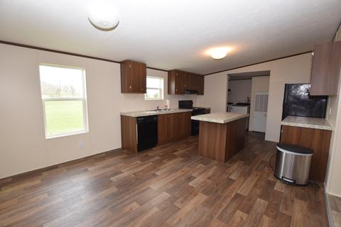 7989 Crowl Rd, De Graff, OH 43318 photo 4