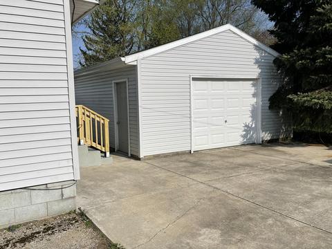1735 S Sweetbriar Ln, Springfield, OH 45505 photo 3