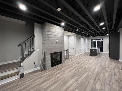4 N Center St, Springfield, OH 45502 photo 6