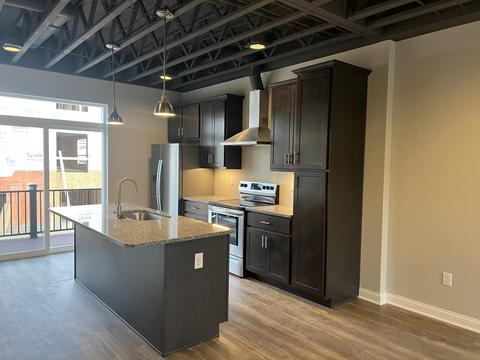 4 N Center St, Springfield, OH 45502 photo 7