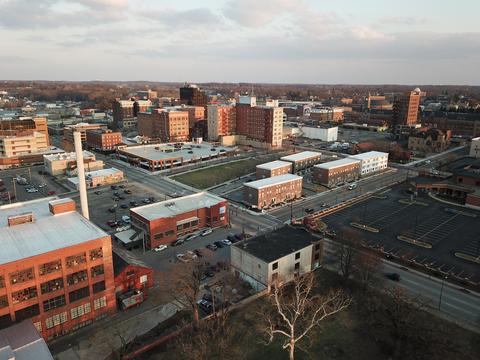 2 N Center St, Springfield, OH 45502 photo 2