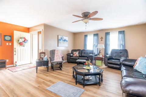 1300 Maple Leaf Ct, Sidney, OH 45365 photo 5
