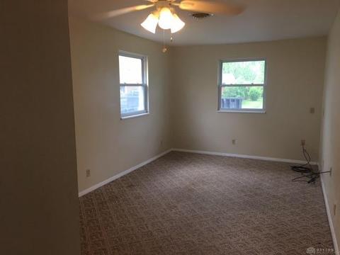 3998 Raymond Dr, Enon, OH 45323 photo 9