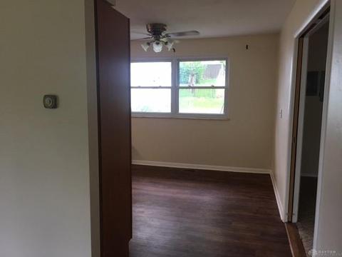 3998 Raymond Dr, Enon, OH 45323 photo 5