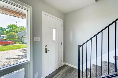 559 W County Line Rd, Springfield, OH 45502 photo 6