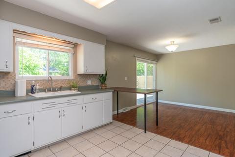 440 E Ruth St, Sidney, OH 45365 photo 8