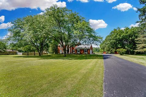 930 Moorlands Dr, Springfield, OH 45506 photo 2