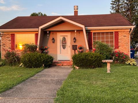 386 Mount Joy St, Springfield, OH 45505 photo 1