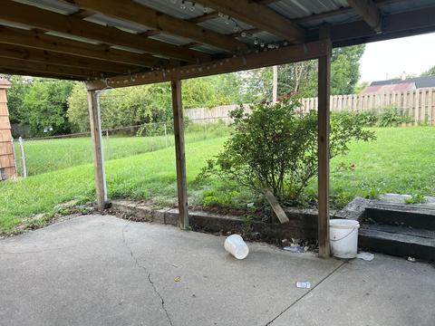386 Mount Joy St, Springfield, OH 45505 photo 2