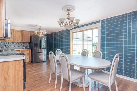 911 S Main St, De Graff, OH 43318 photo 17