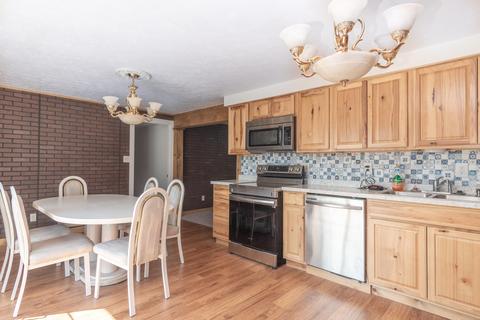 911 S Main St, De Graff, OH 43318 photo 14